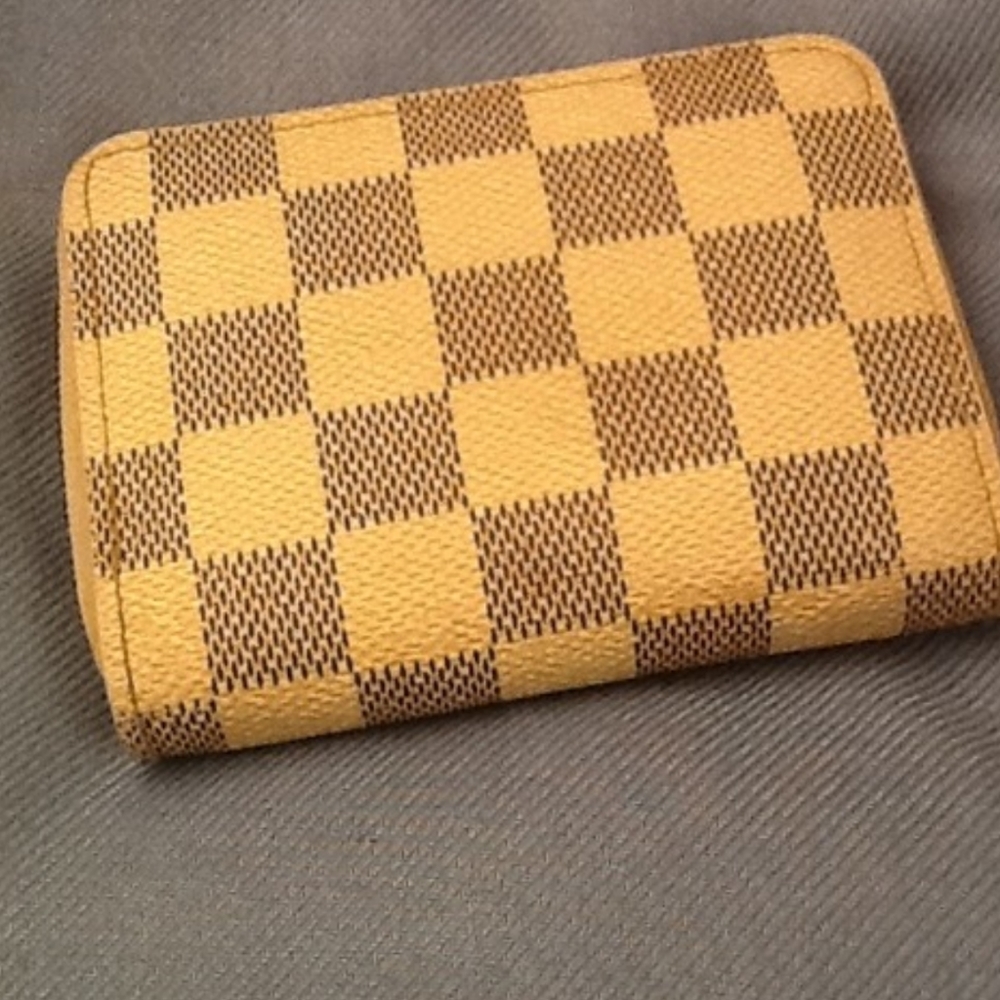 Louis Vuitton AUTHENTIC SMALL WALLET